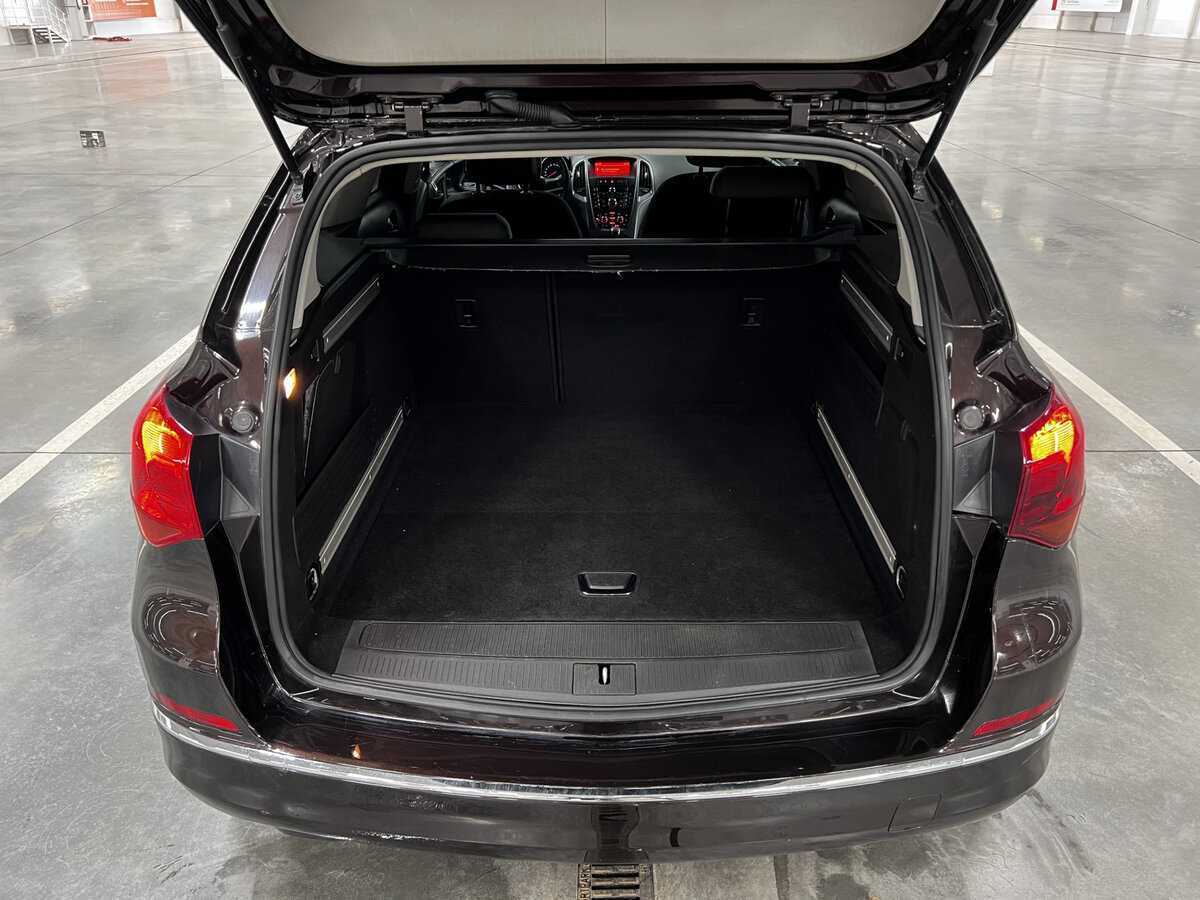 Опель Астра б/у, 2013, Автоматическая. Фото: #9