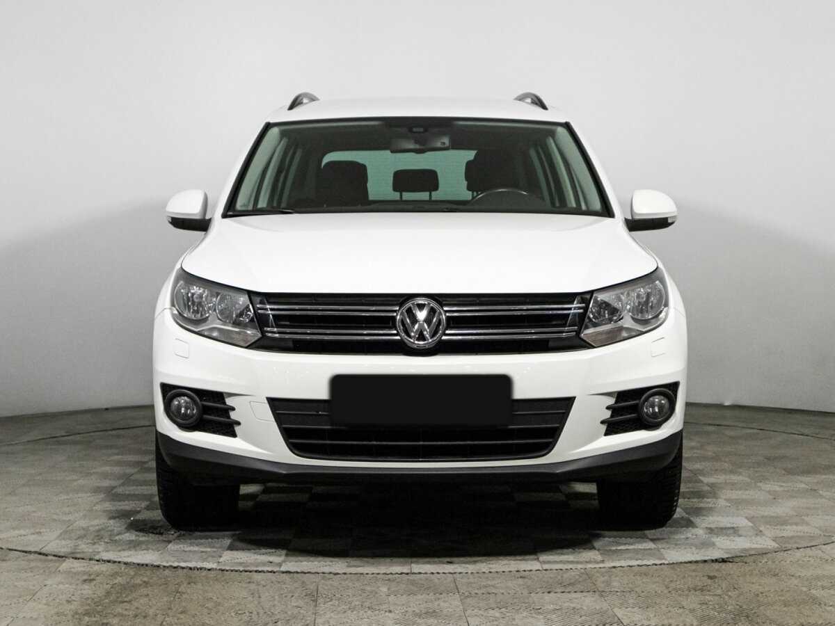 Volkswagen Tiguan б/у, 2015, Автоматическая. Фото: #1