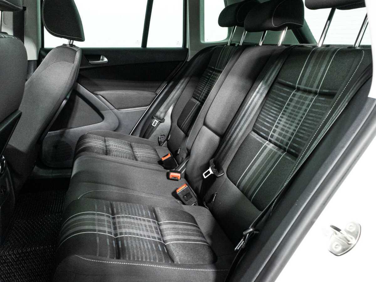 Volkswagen Tiguan б/у, 2015, Автоматическая. Фото: #9