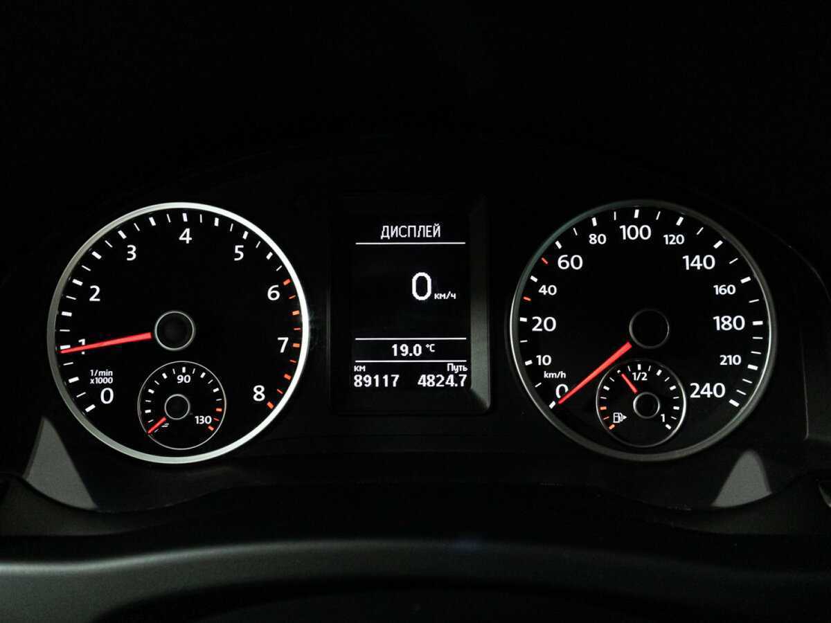 Volkswagen Tiguan б/у, 2015, Автоматическая. Фото: #11