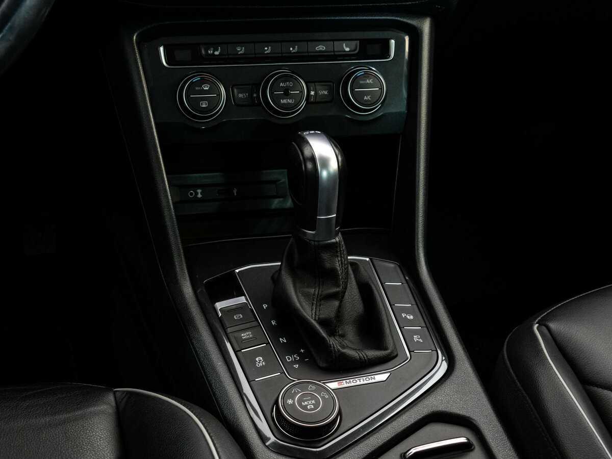 Volkswagen Tiguan б/у, 2017, Роботизированная. Фото: #11