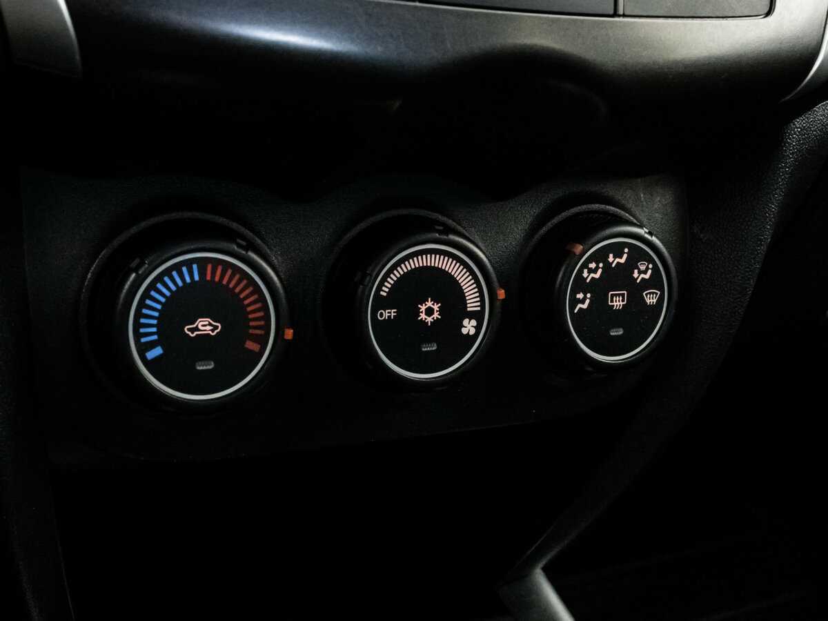 Митсубиши АС-Икс б/у, 2013, Механическая. Фото: #11