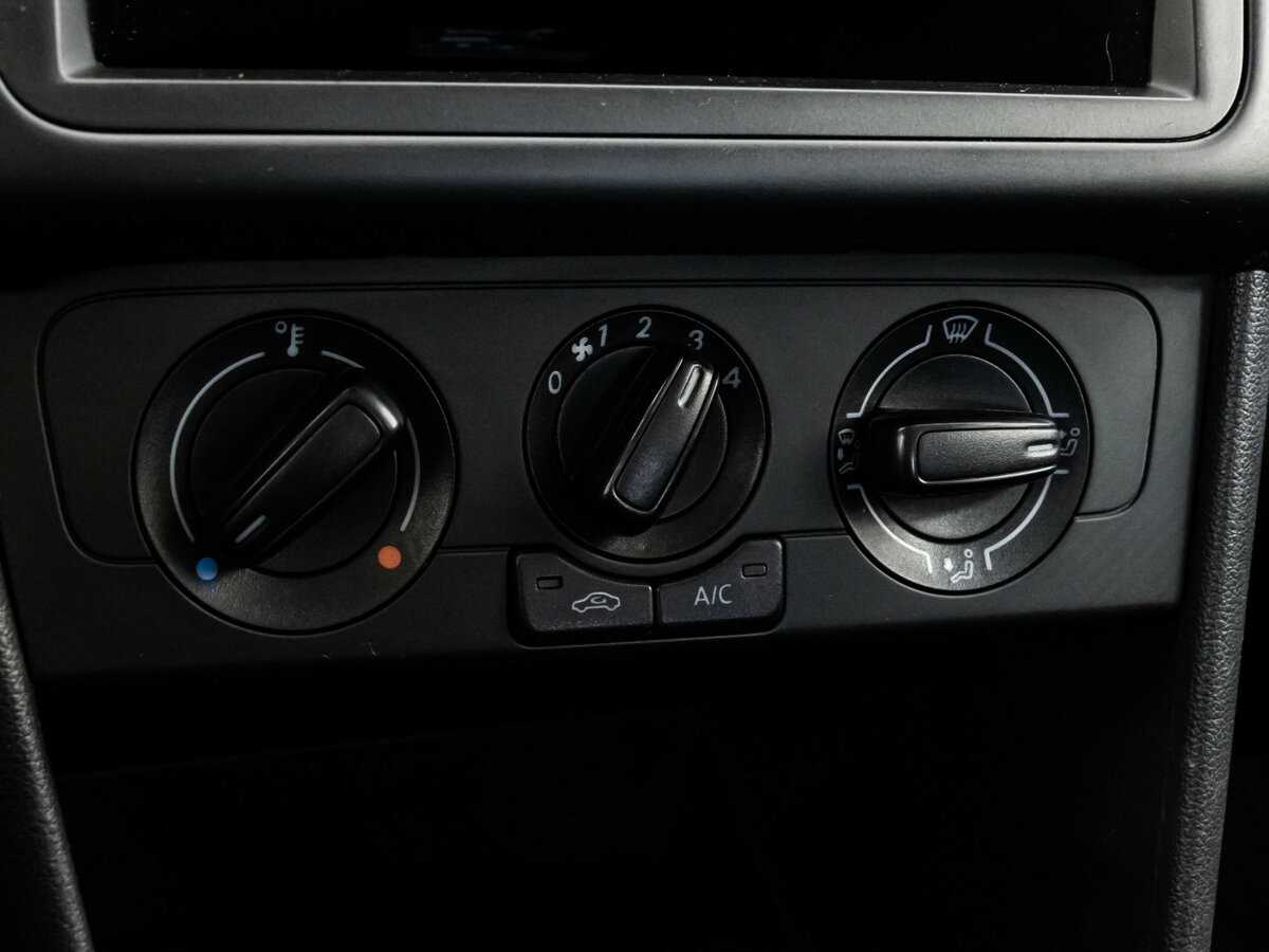 Фольксваген Поло б/у, 2017, Механическая. Фото: #11