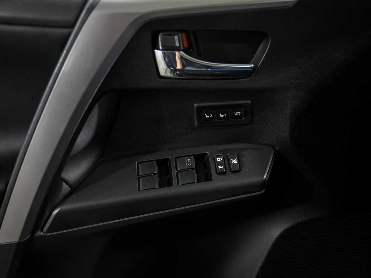 Тойота Рав4 б/у, 2017, Автоматическая. Фото: #13