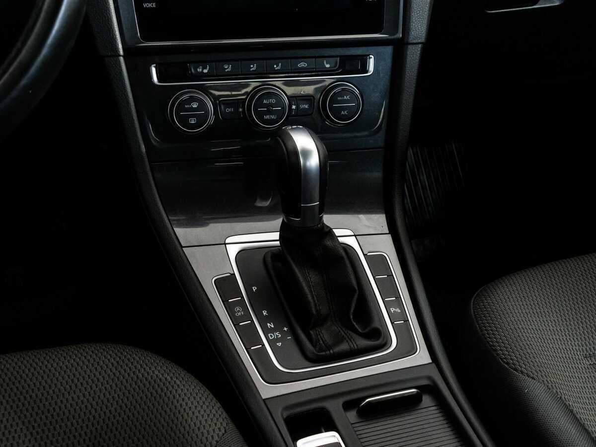 Volkswagen Golf б/у, 2018, Роботизированная. Фото: #11