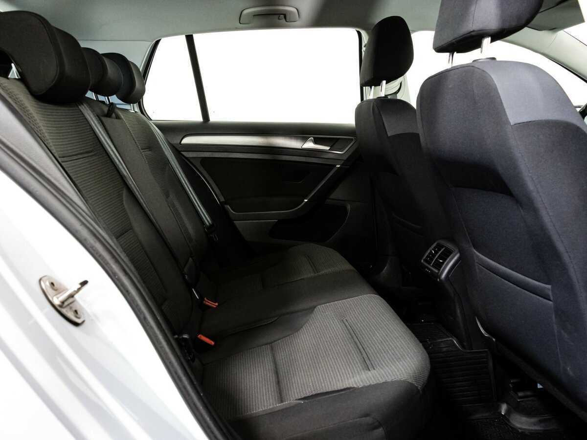 Volkswagen Golf б/у, 2018, Роботизированная. Фото: #12