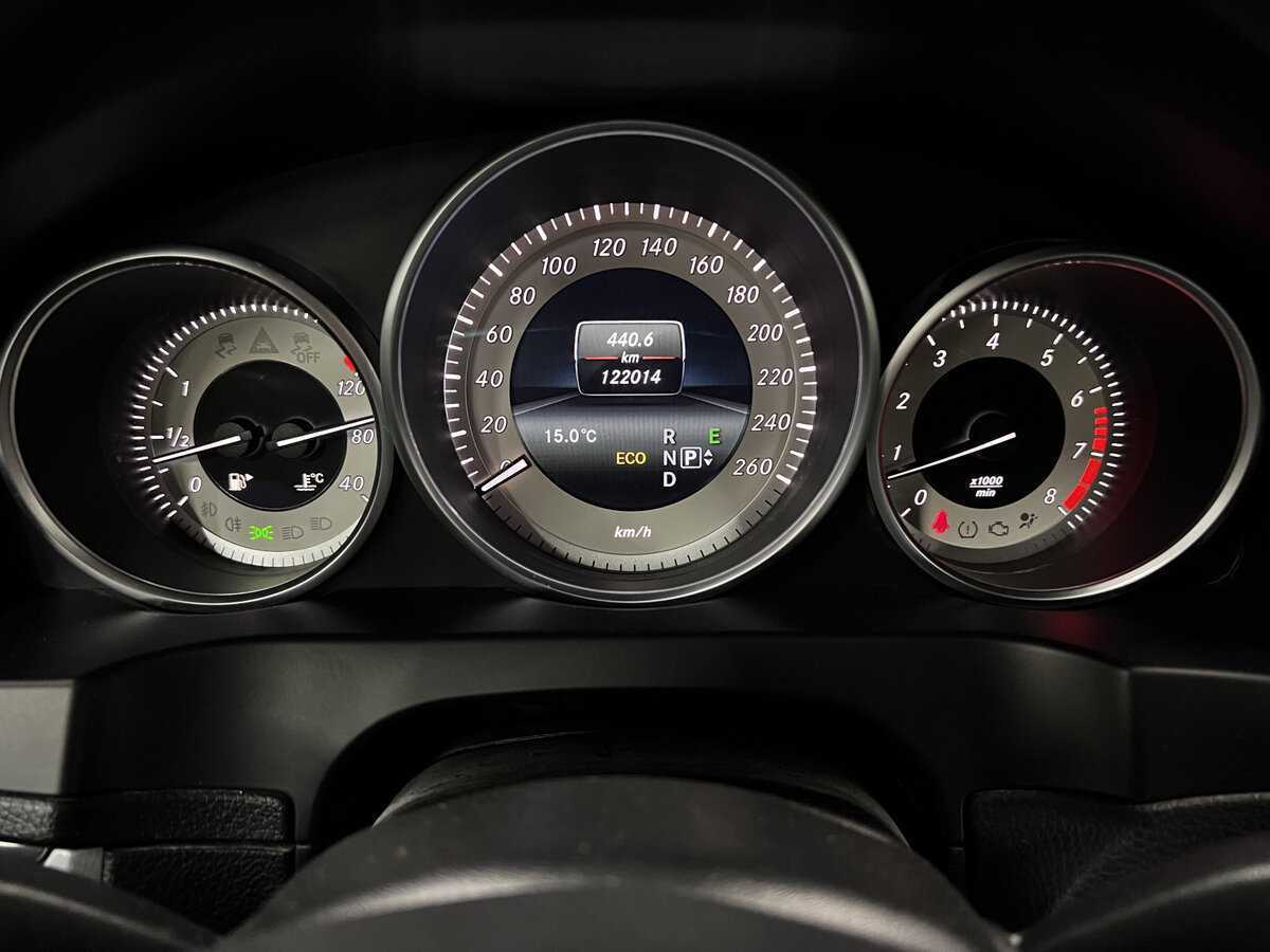 Мерседес-Бенц Е-Класс б/у, 2015, Автоматическая. Фото: #12