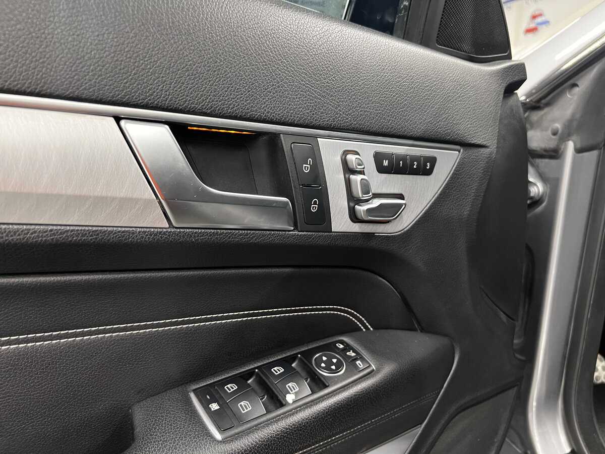 Мерседес-Бенц Е-Класс б/у, 2015, Автоматическая. Фото: #20