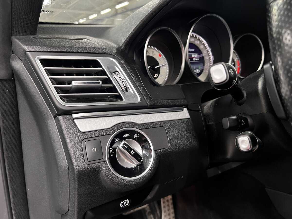 Мерседес-Бенц Е-Класс б/у, 2015, Автоматическая. Фото: #21