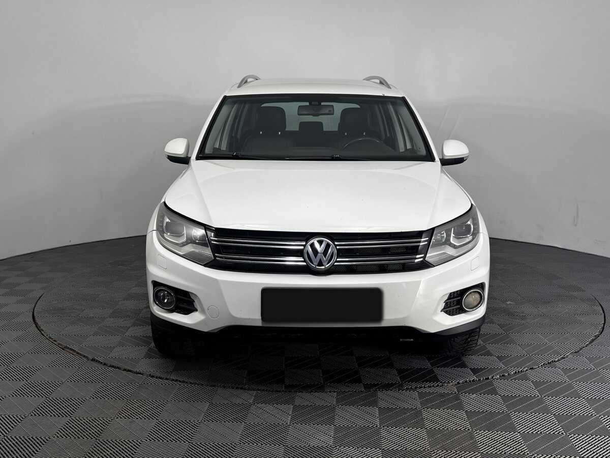 Volkswagen Tiguan б/у, 2013, Автоматическая. Фото: #1