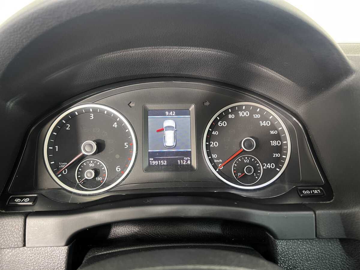 Volkswagen Tiguan б/у, 2013, Автоматическая. Фото: #12