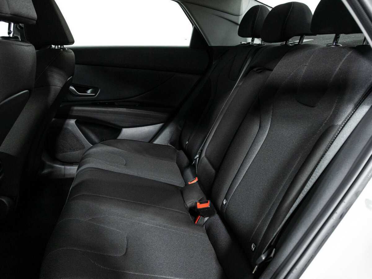 Hyundai Elantra б/у, 2023, Автоматическая. Фото: #9