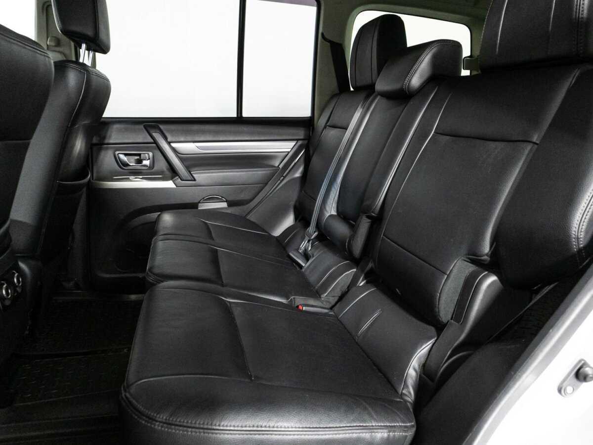 Митсубиши Паджеро б/у, 2015, Автоматическая. Фото: #7