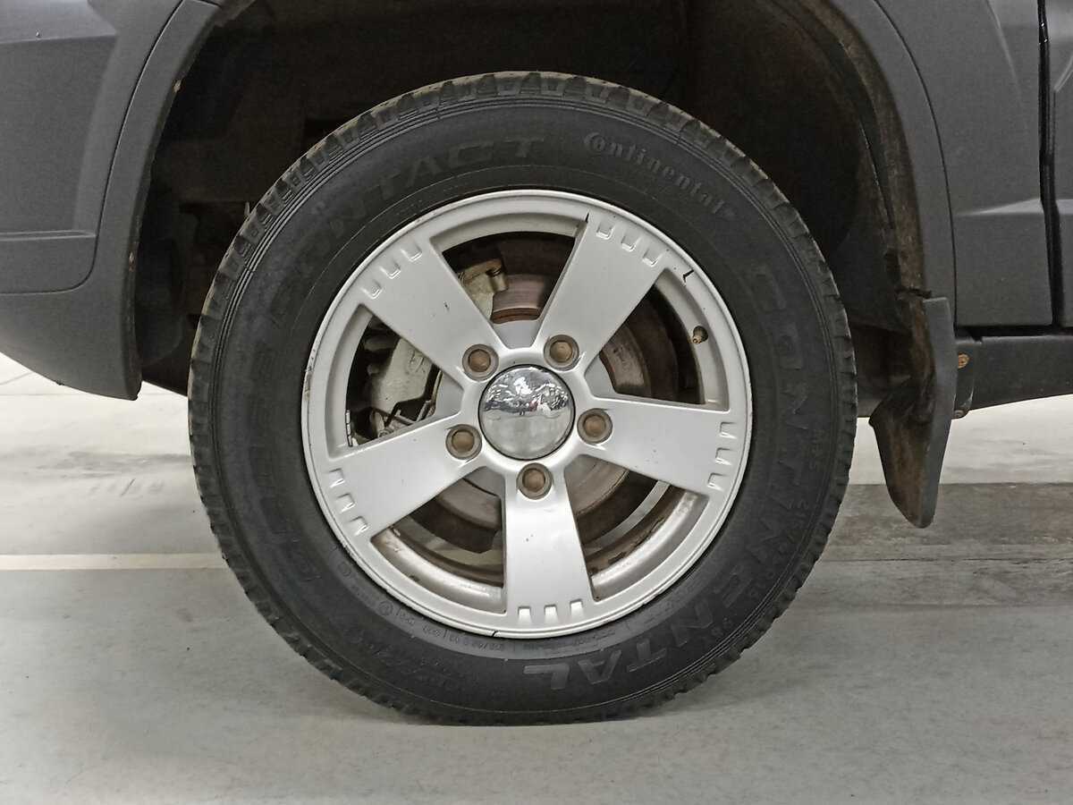 Chevrolet Niva б/у, 2015, Механическая. Фото: #17