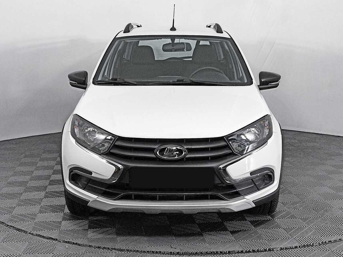 Лада (ВАЗ) Гранта б/у, 2023, Механическая. Фото: #1