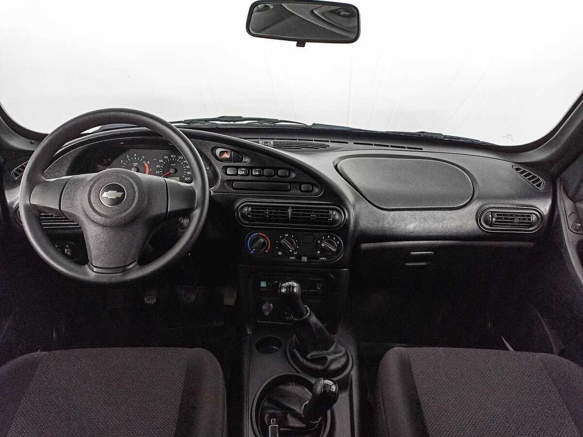 Chevrolet Niva б/у, 2016, Механическая. Фото: #11