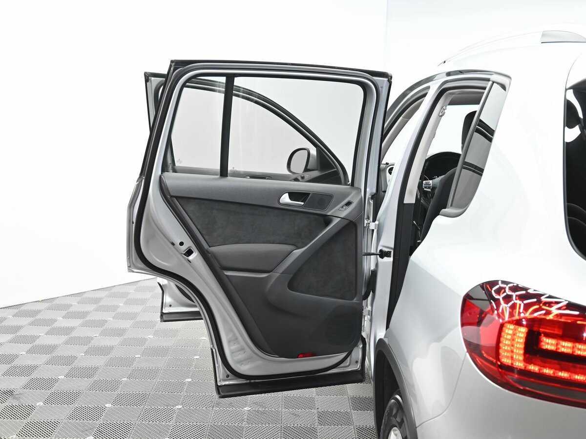 Volkswagen Tiguan б/у, 2016, Автоматическая. Фото: #5