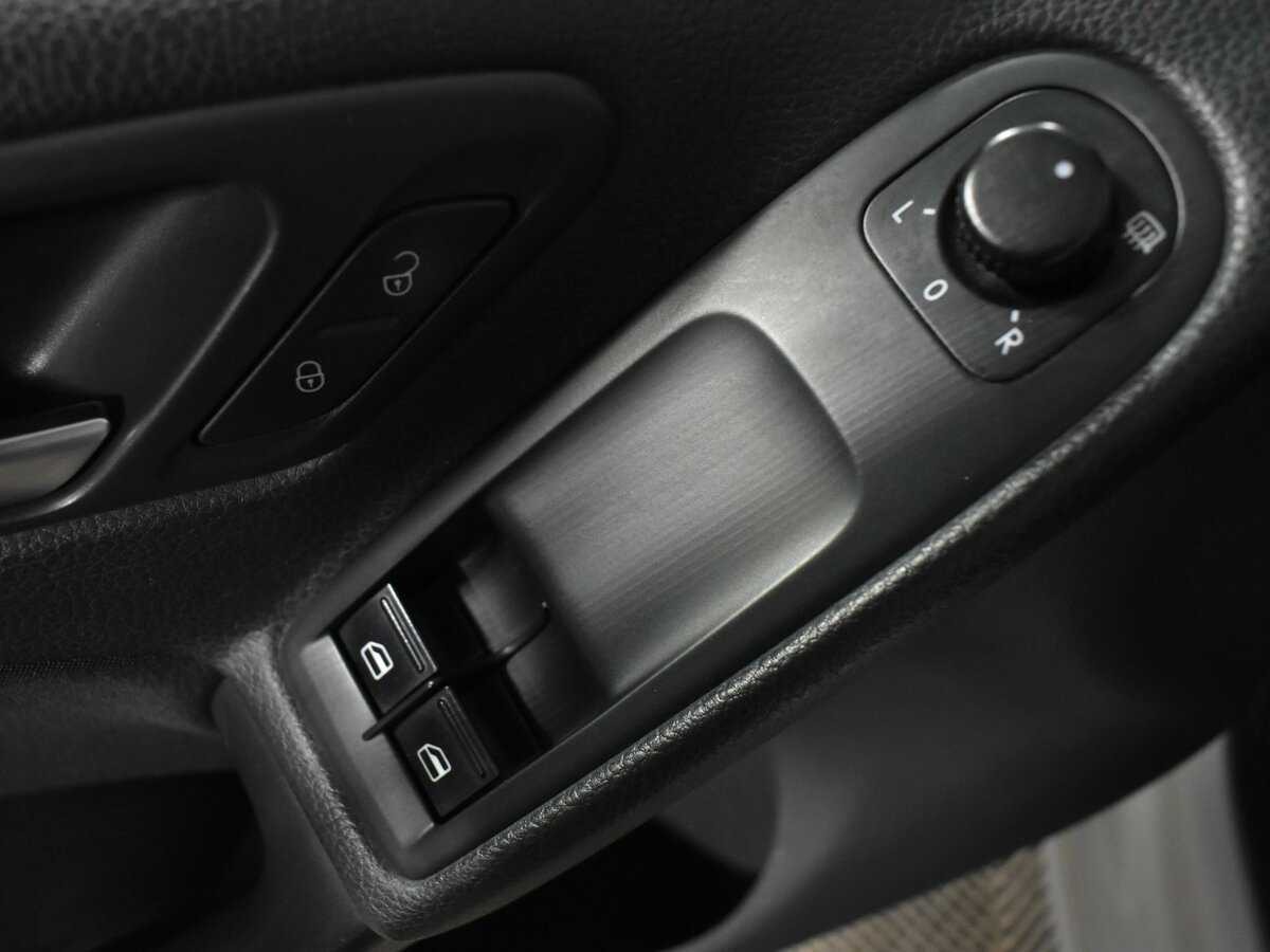 Volkswagen Golf б/у, 2012, Механическая. Фото: #12