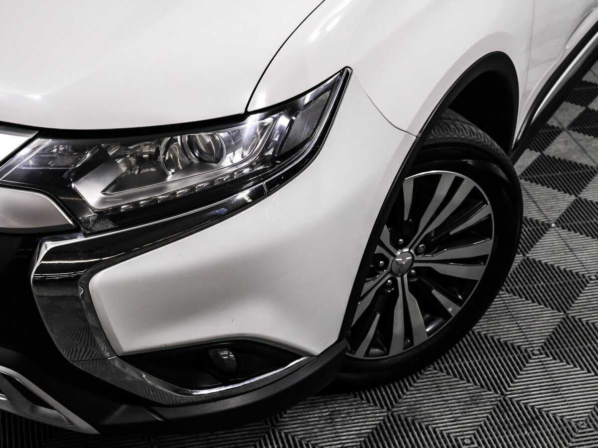 Митсубиши Оутлэндер б/у, 2019, Вариатор. Фото: #11