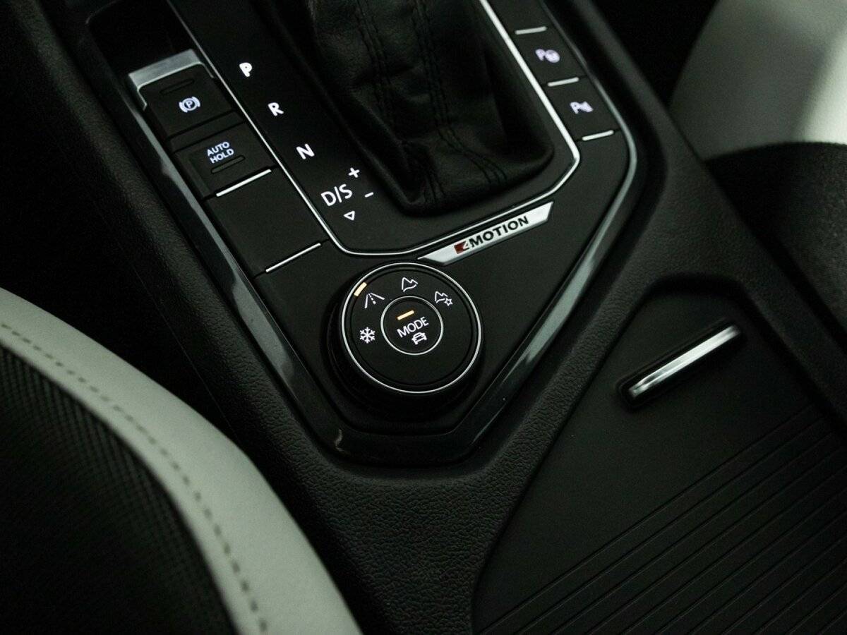 Volkswagen Tiguan б/у, 2018, Роботизированная. Фото: #18