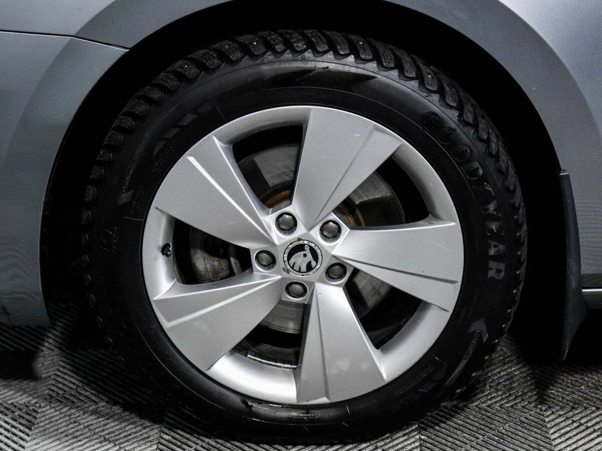 Skoda Superb б/у, 2017, Роботизированная. Фото: #11