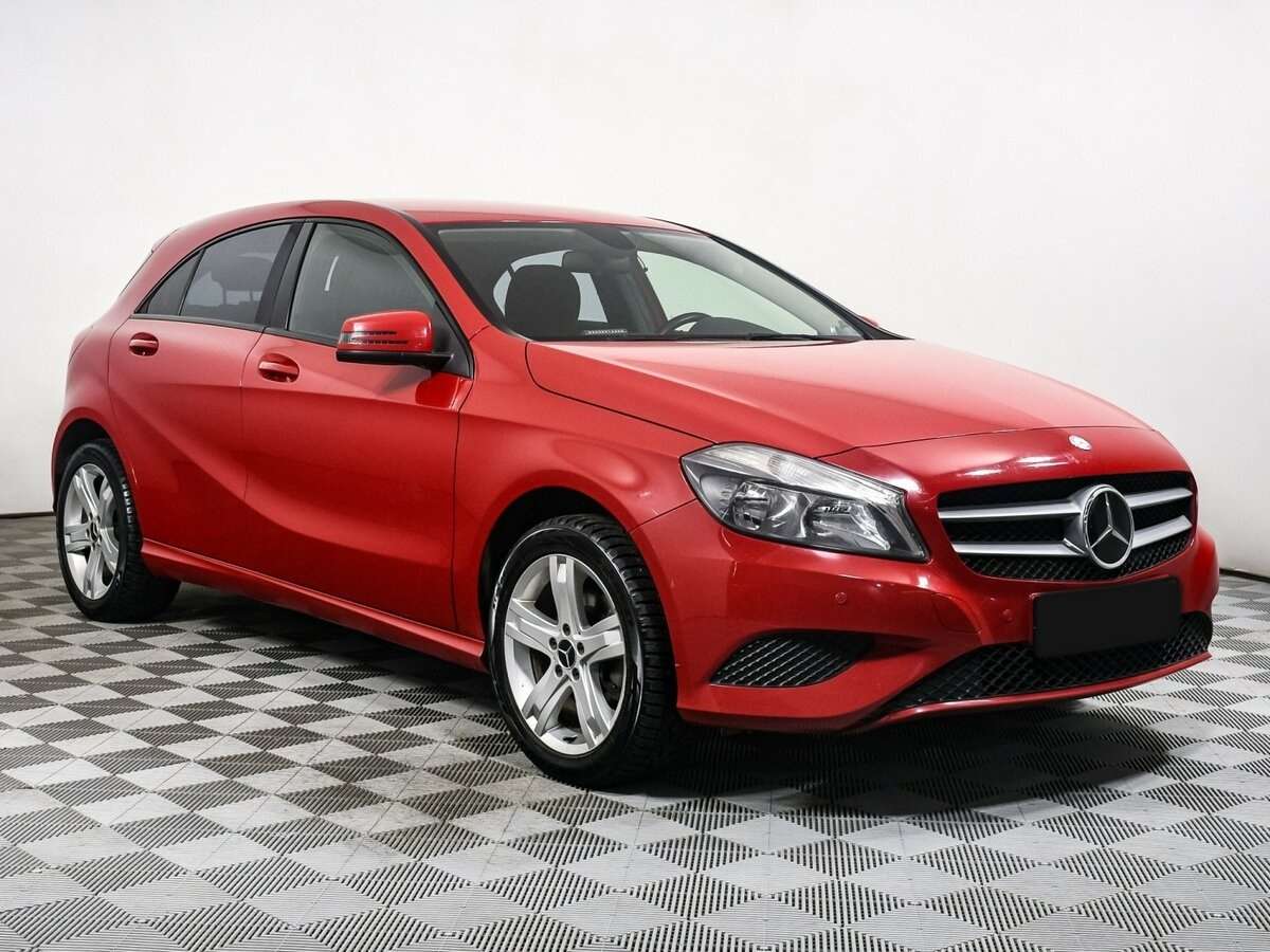 Mercedes-Benz A-Класс б/у, 2013, Роботизированная. Фото: #2