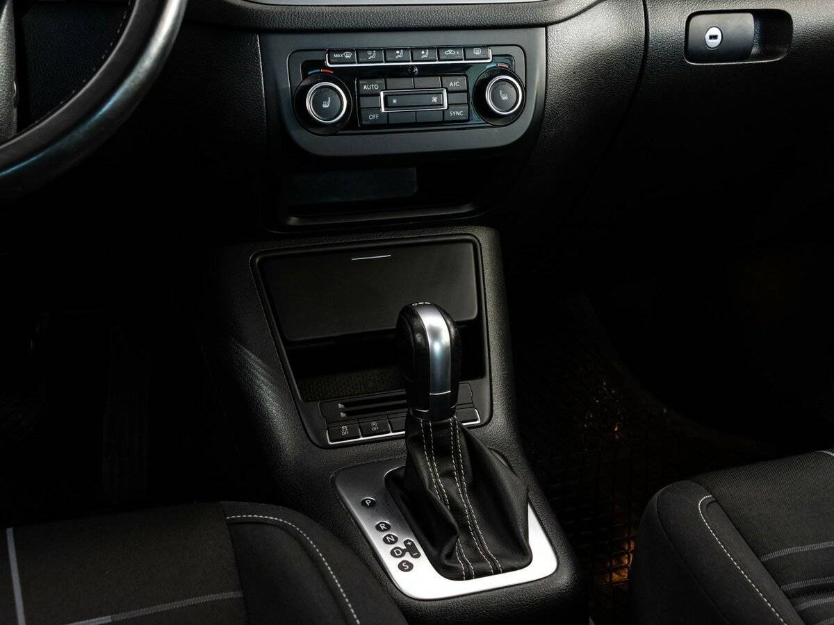 Volkswagen Tiguan б/у, 2015, Роботизированная. Фото: #10