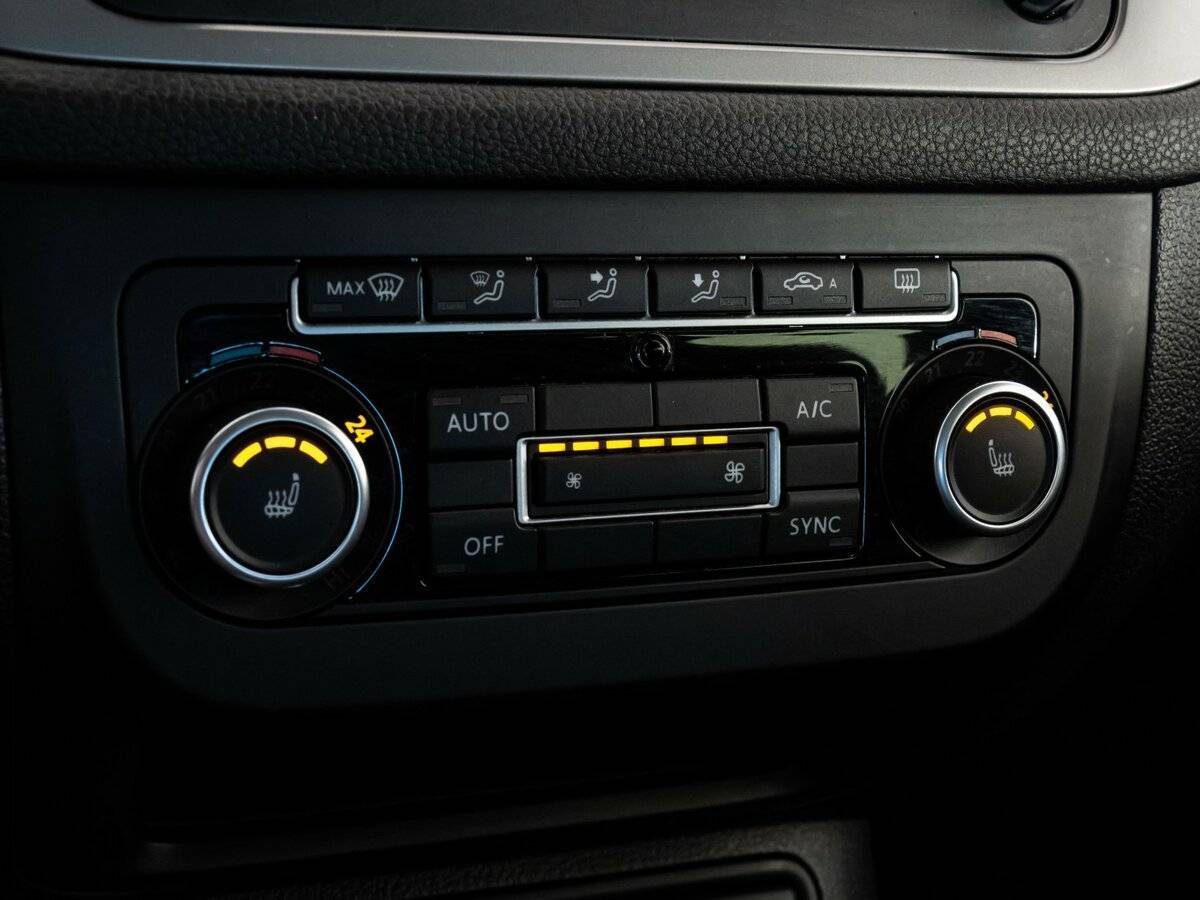 Volkswagen Tiguan б/у, 2015, Роботизированная. Фото: #12