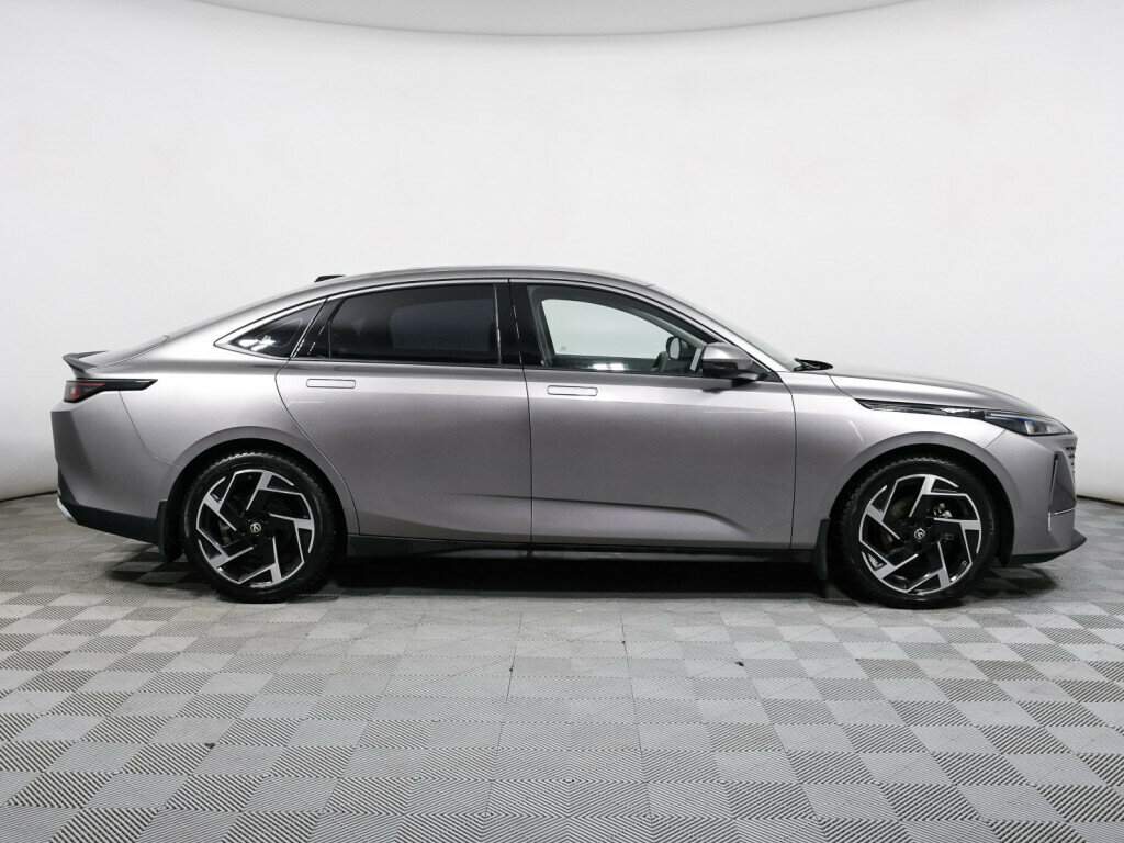 Changan Lamore б/у, 2023, Роботизированная. Фото: #3