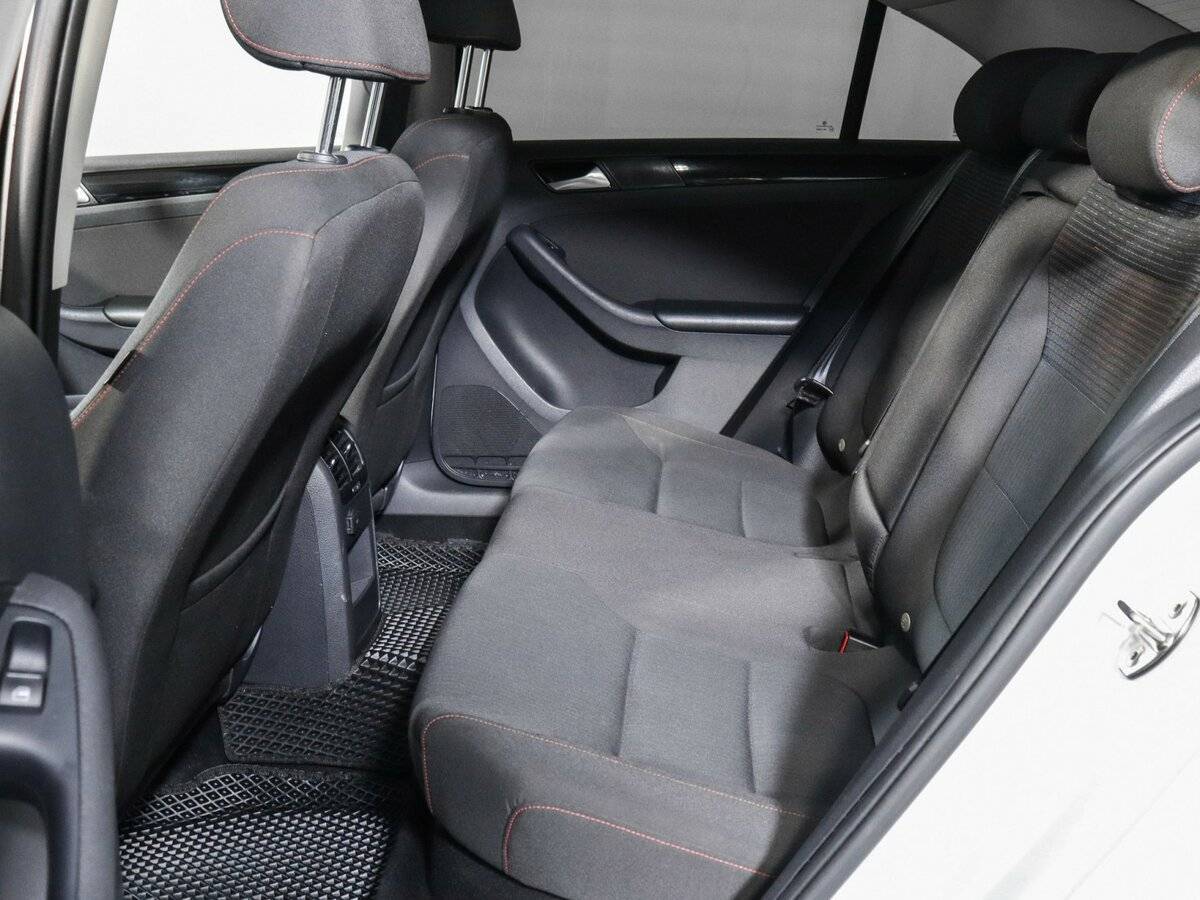 Volkswagen Jetta б/у, 2018, Автоматическая. Фото: #9