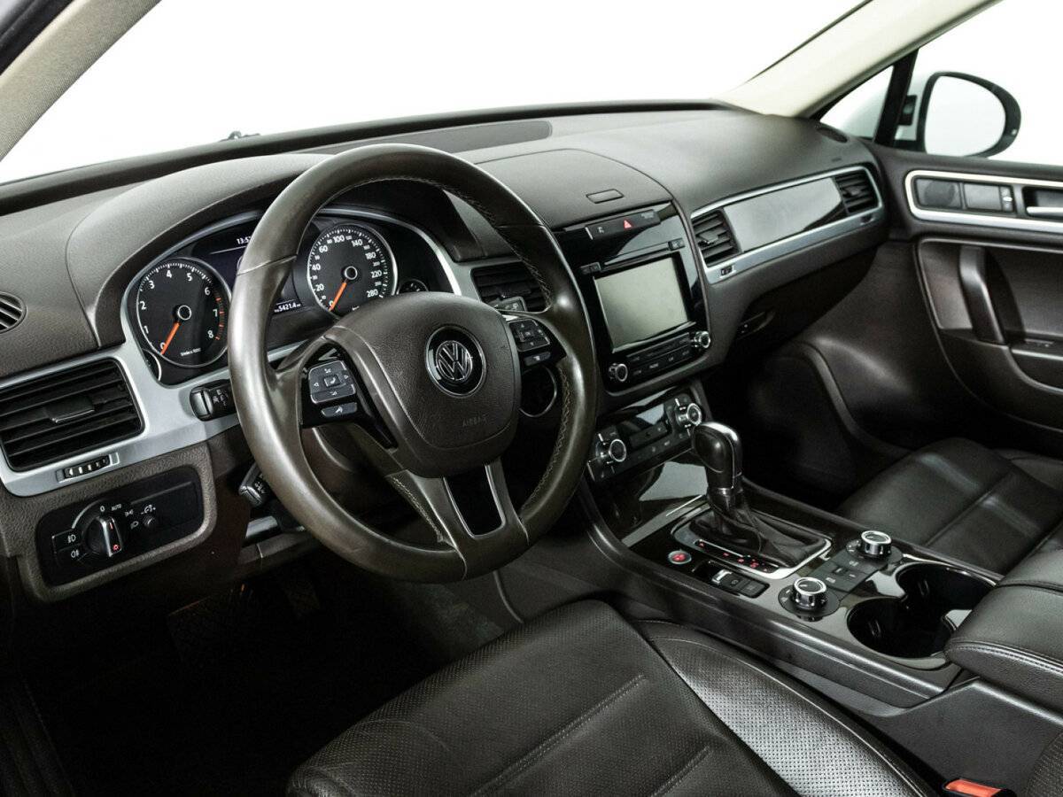 Volkswagen Touareg б/у, 2013, Автоматическая. Фото: #10