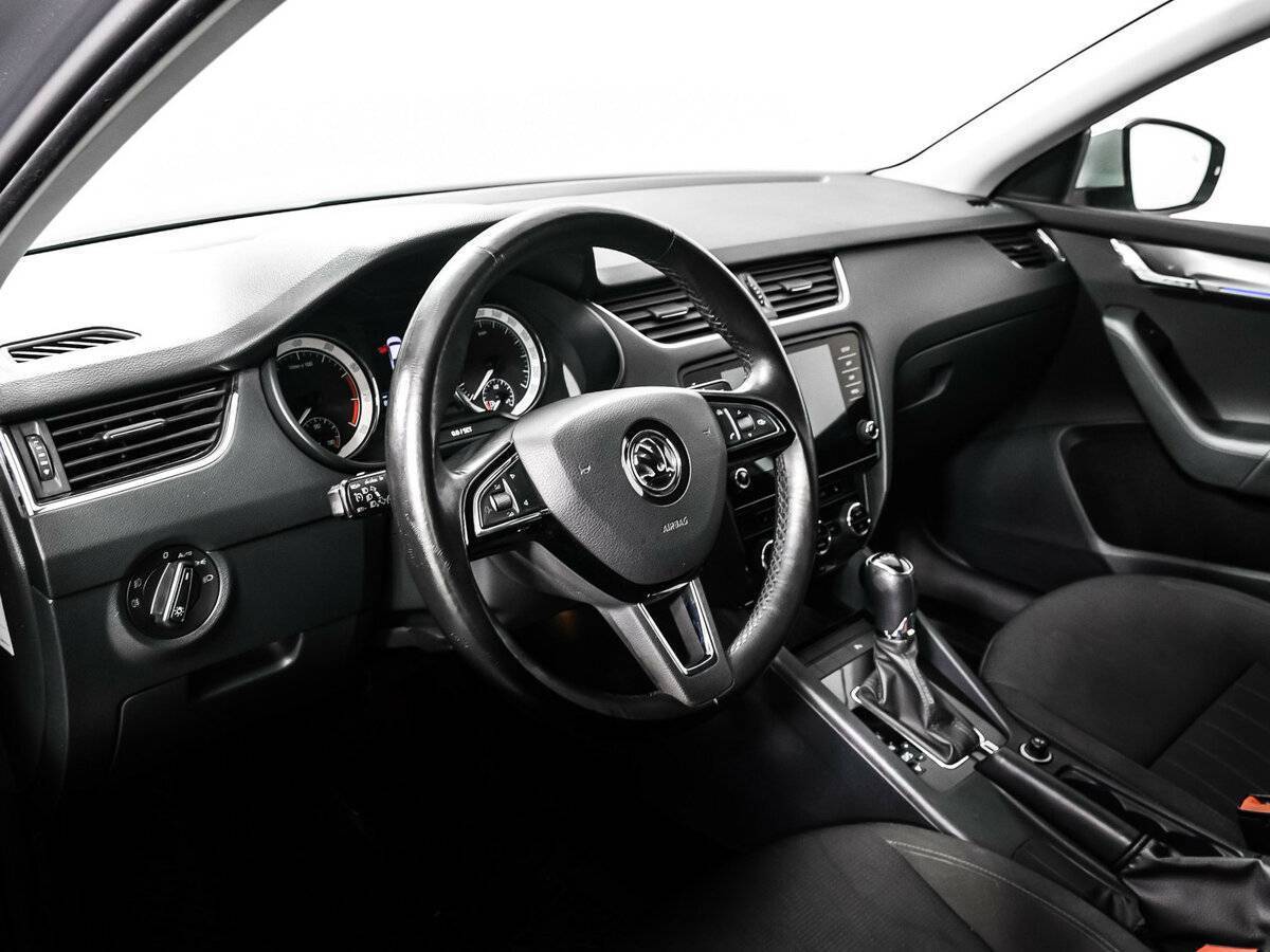 Шкода Октавия б/у, 2018, Роботизированная. Фото: #11