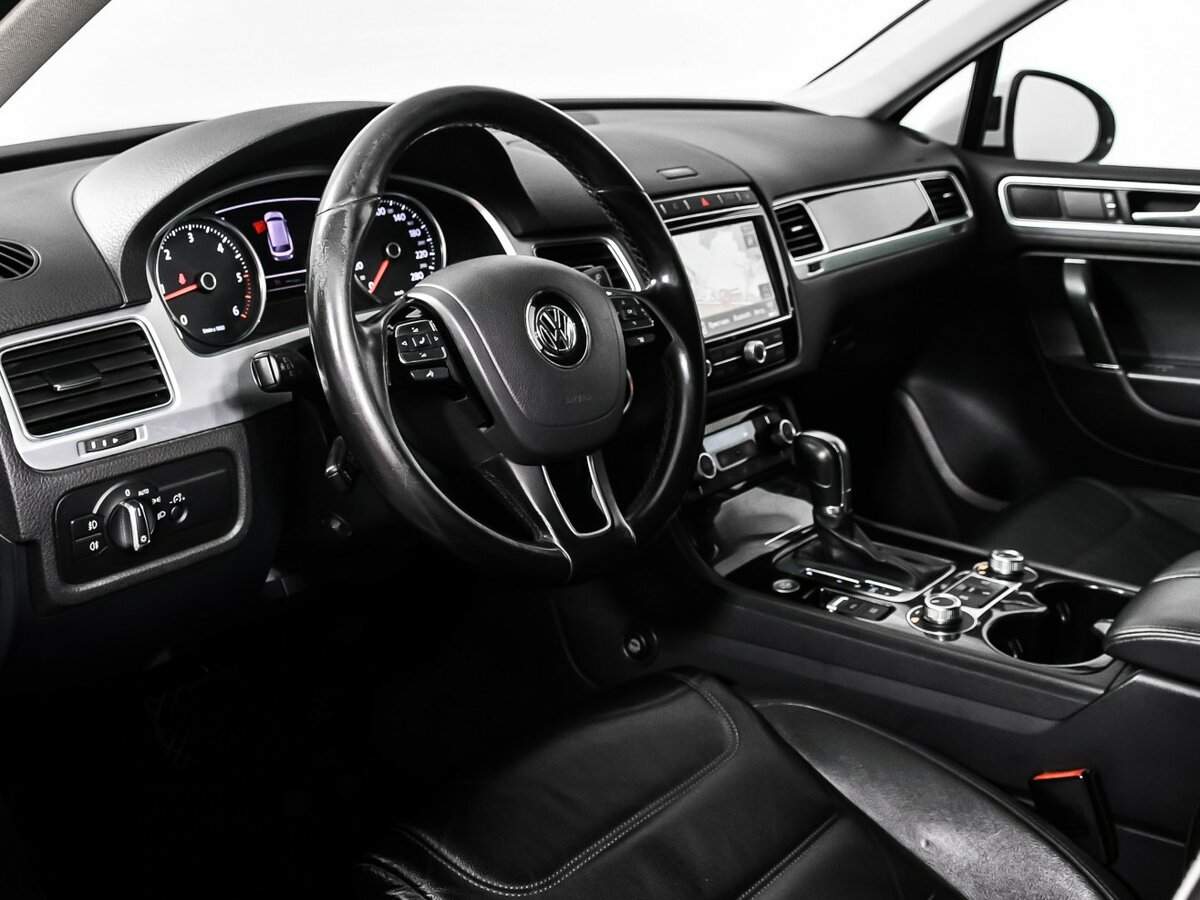 Volkswagen Touareg б/у, 2014, Автоматическая. Фото: #11