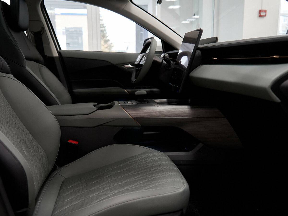 Changan Lamore б/у, 2024, Роботизированная. Фото: #17