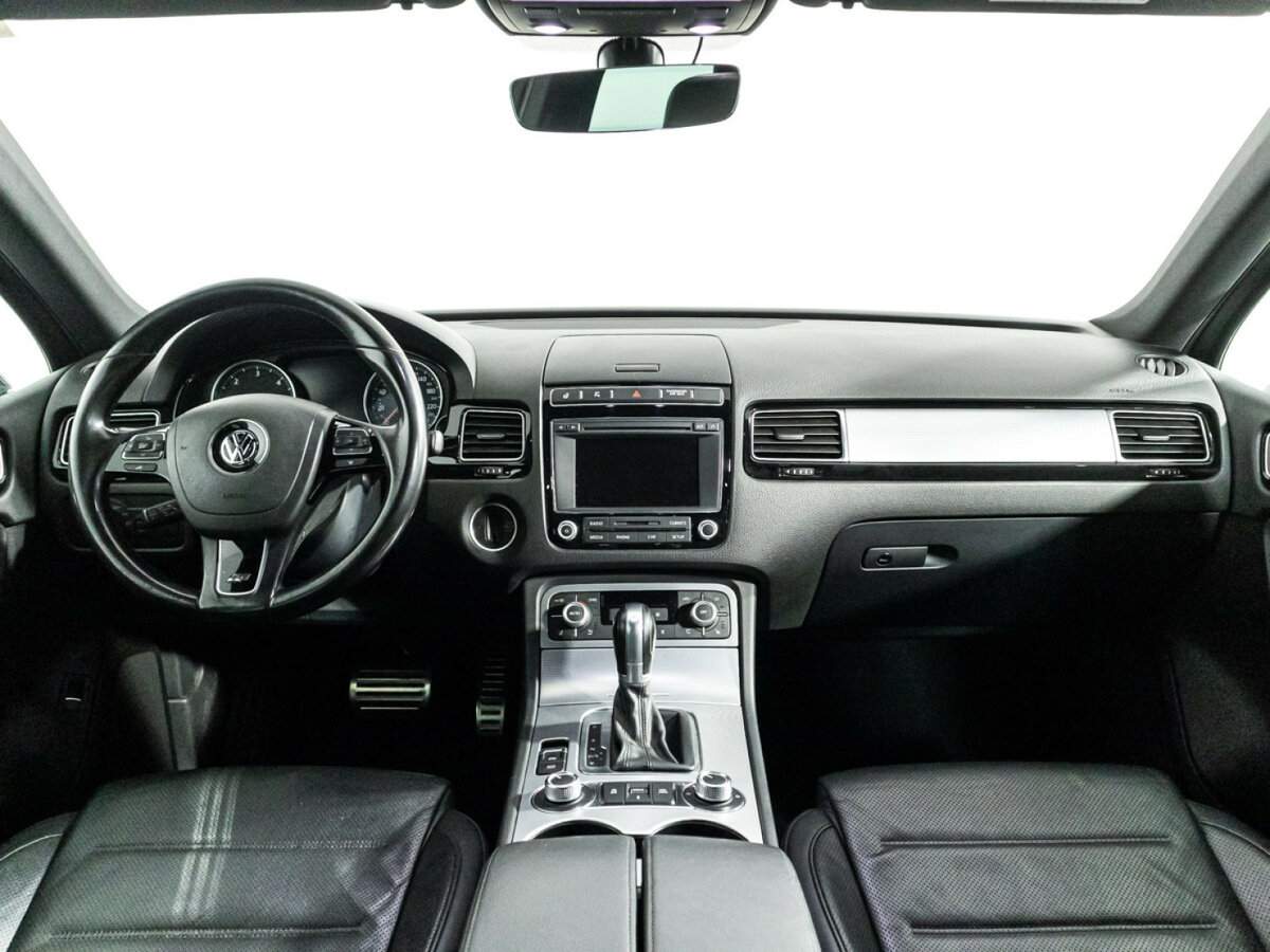 Volkswagen Touareg б/у, 2016, Автоматическая. Фото: #12