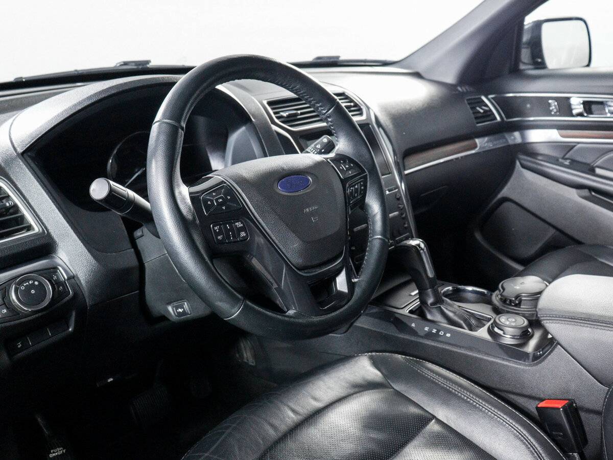 Ford Explorer б/у, 2017, Автоматическая. Фото: #13