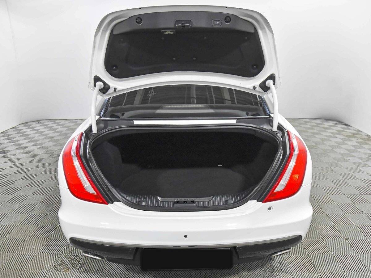 Jaguar XJ б/у, 2016, Автоматическая. Фото: #21