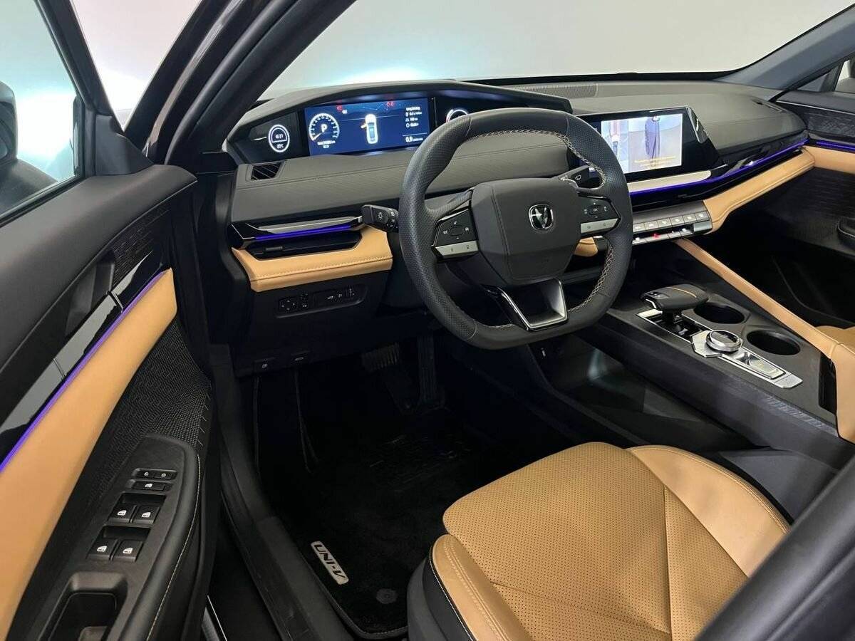 Чанган УНИ-В б/у, 2023, Роботизированная. Фото: #8