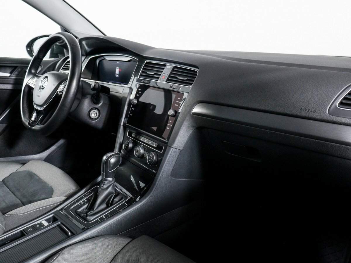 Volkswagen Golf б/у, 2018, Роботизированная. Фото: #8