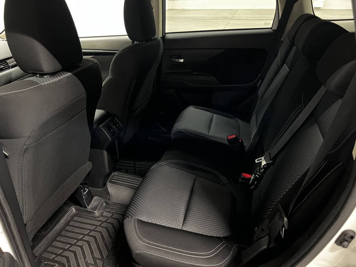 Митсубиши Оутлэндер б/у, 2021, Вариатор. Фото: #11