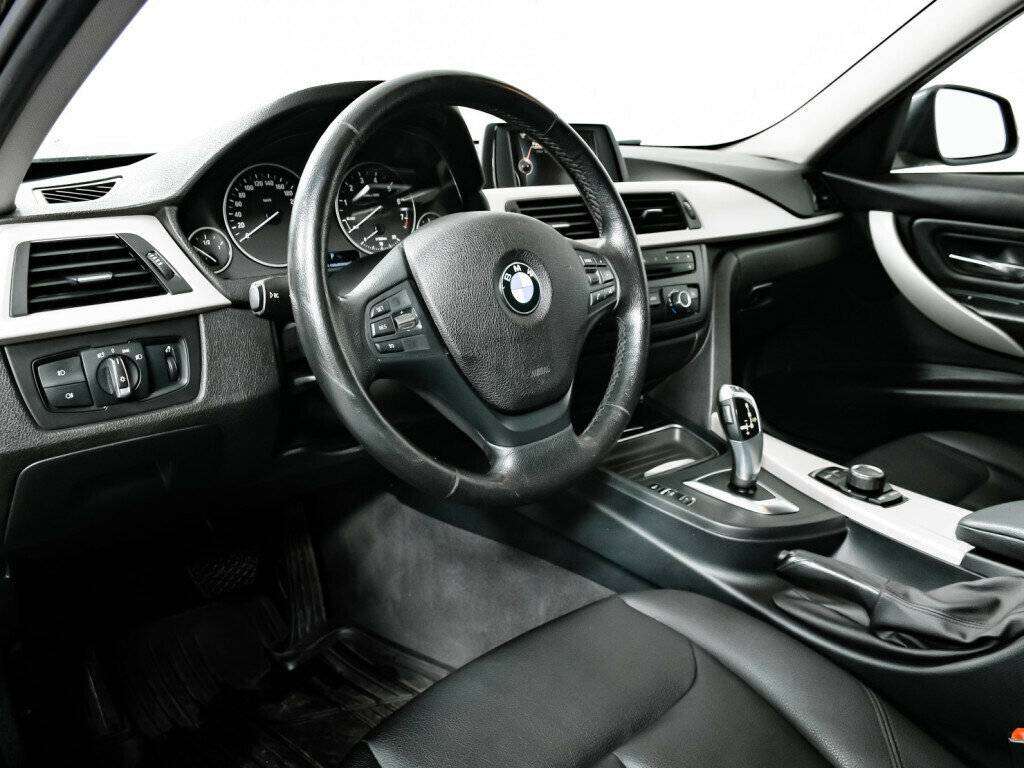 БМВ 3 серии б/у, 2015, Автоматическая. Фото: #10