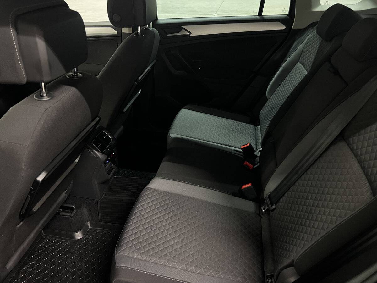 Volkswagen Tiguan б/у, 2017, Роботизированная. Фото: #11