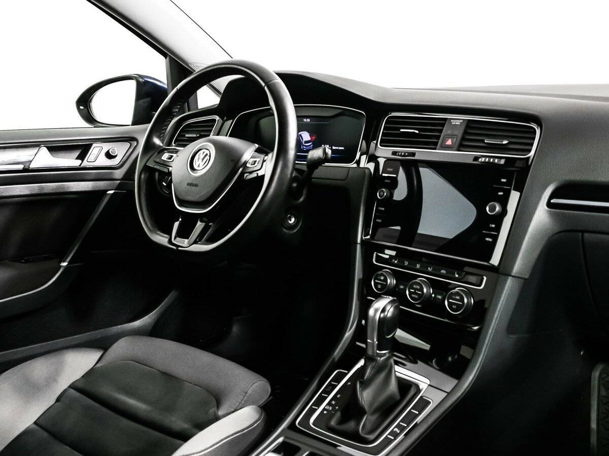 Volkswagen Golf б/у, 2018, Роботизированная. Фото: #8