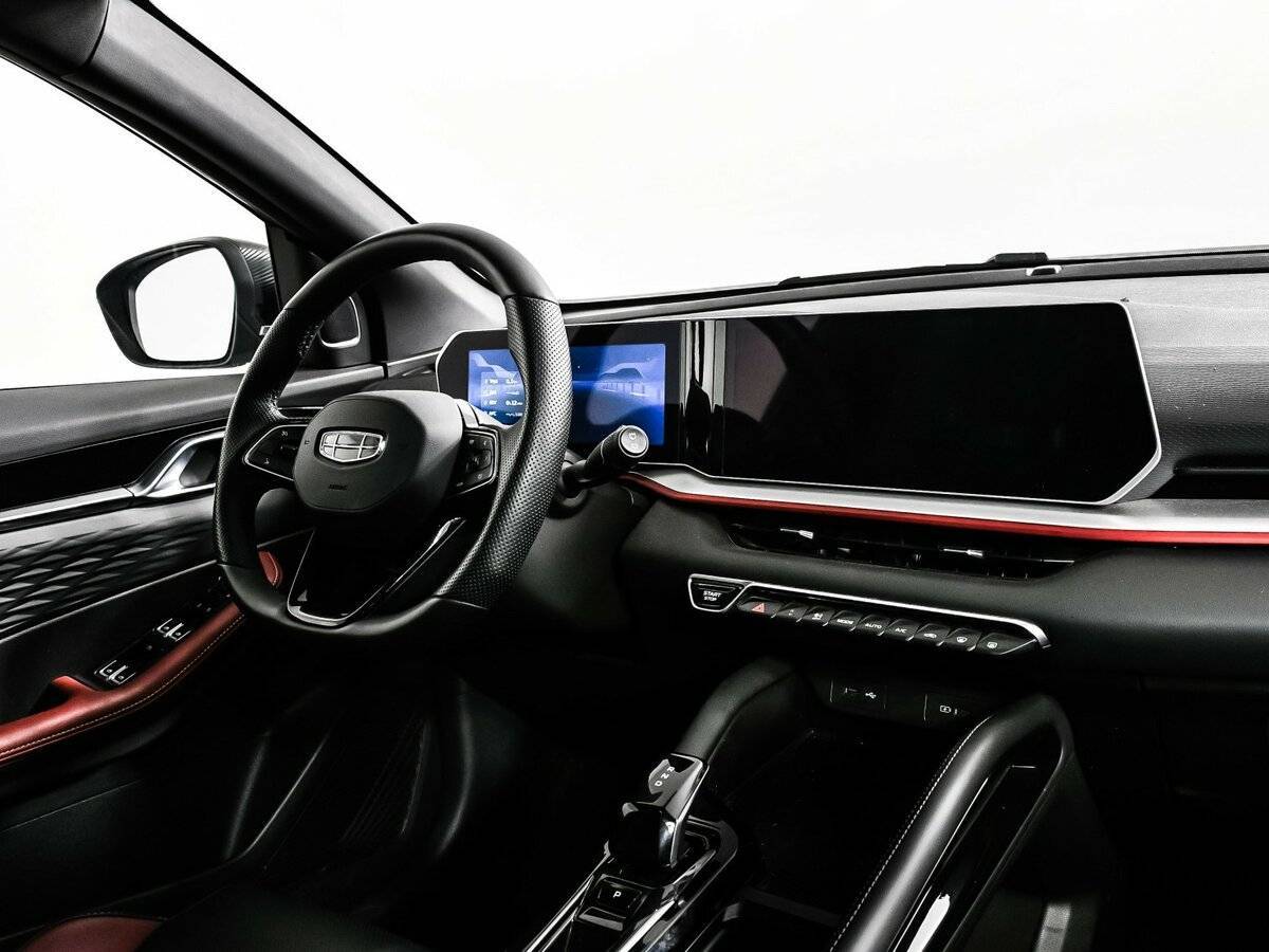 Geely Coolray б/у, 2024, Роботизированная. Фото: #8