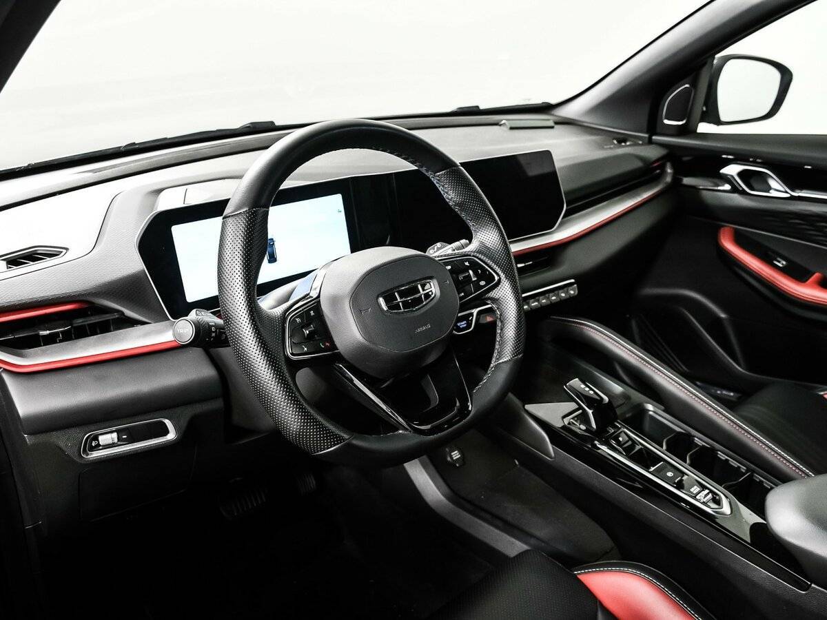 Geely Coolray б/у, 2024, Роботизированная. Фото: #12