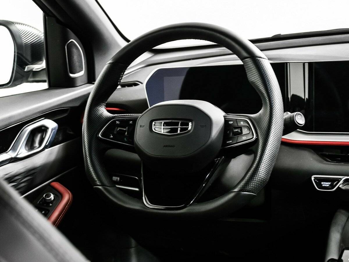 Geely Coolray б/у, 2024, Роботизированная. Фото: #15