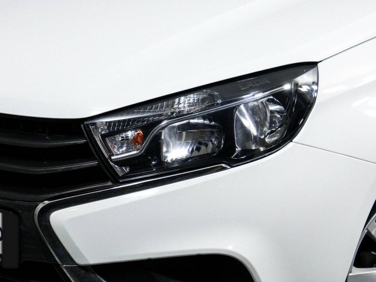 Лада (ВАЗ) Веста б/у, 2018, Механическая. Фото: #11