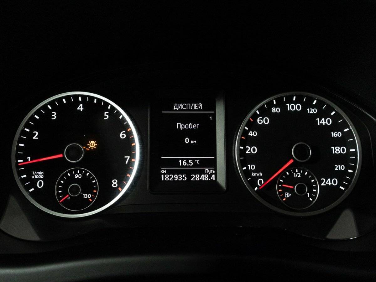 Volkswagen Tiguan б/у, 2014, Роботизированная. Фото: #11