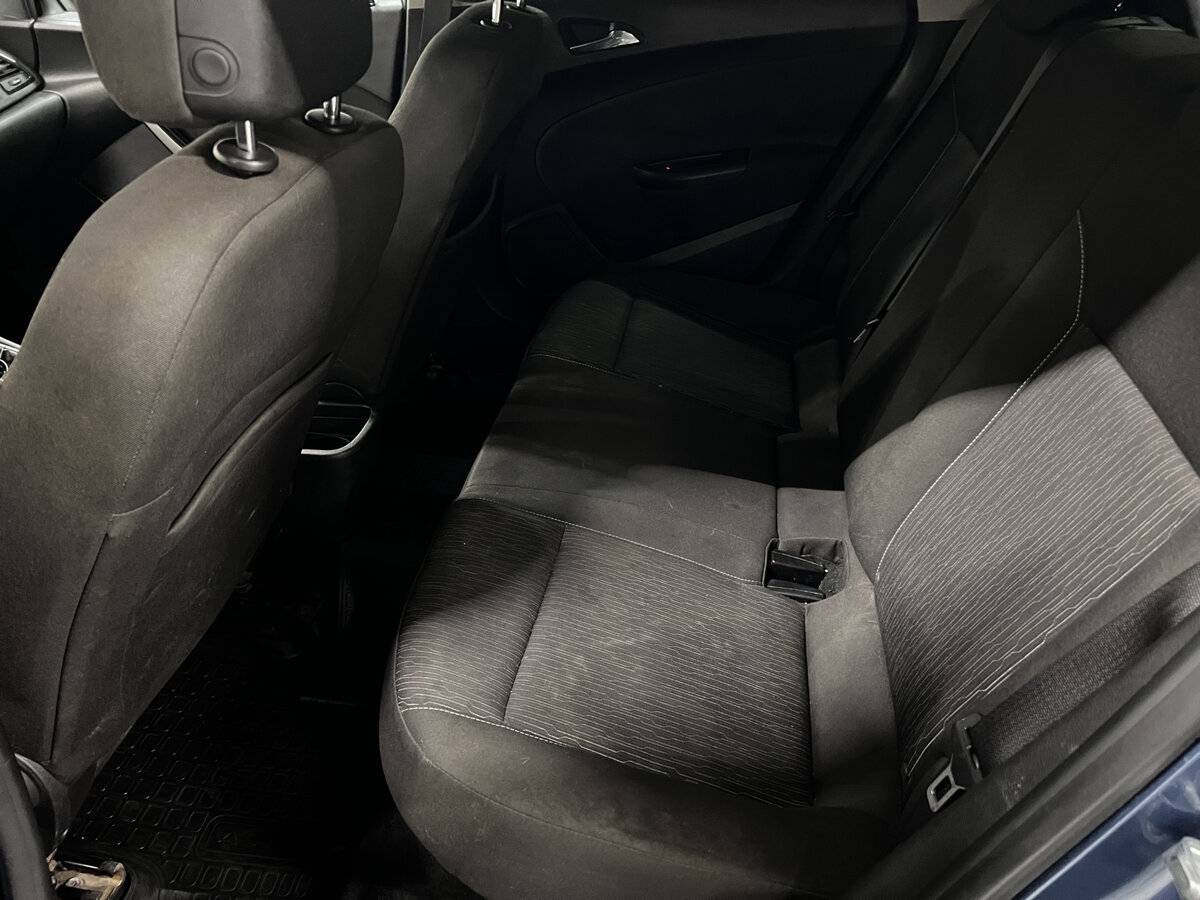 Опель Астра б/у, 2013, Механическая. Фото: #11