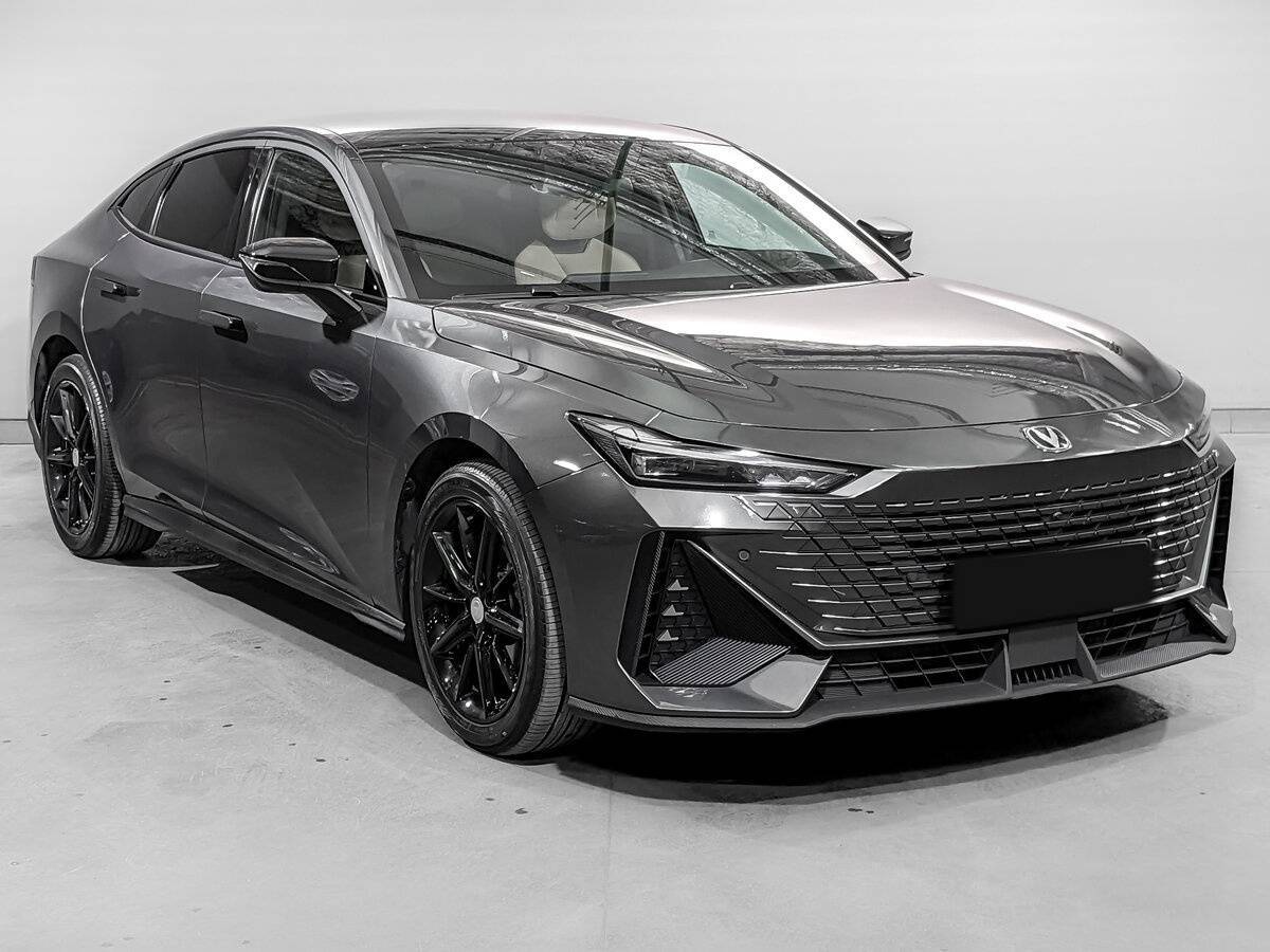 Чанган УНИ-В б/у, 2023, Роботизированная. Фото: #2